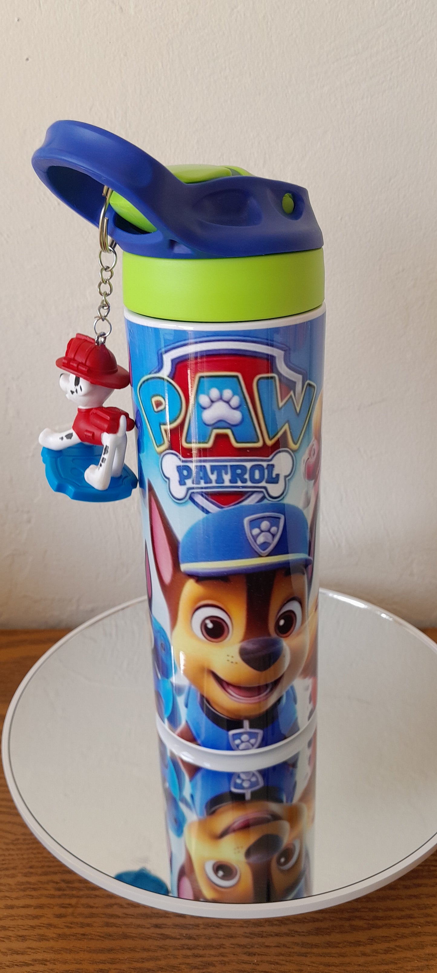 Tumblers personalizados de 20 onzas para niños.